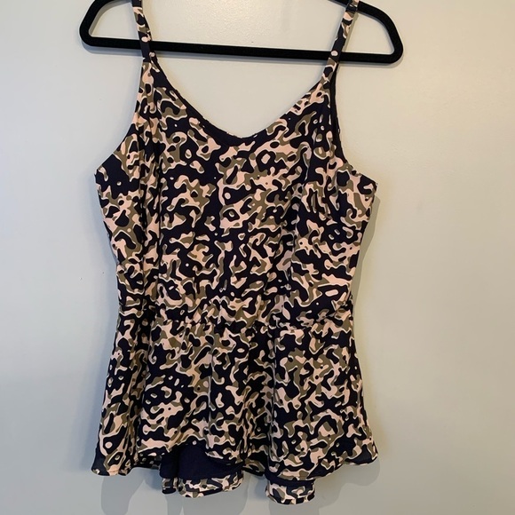 Rebel Wilson Womens High/low Tank Top Navy Camo - Picture 6 of 9